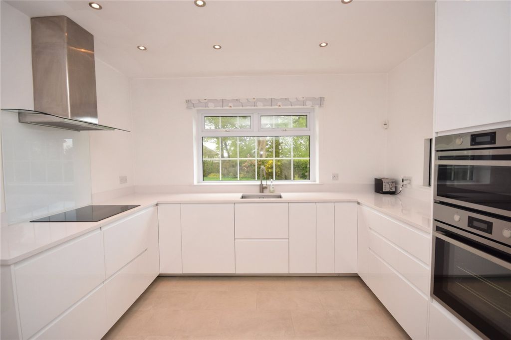 Property photo 3 of 23 Picture No. 07