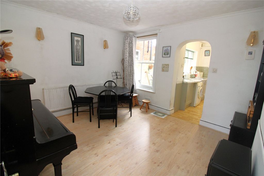 Property photo 3 of 17 Picture No. 10