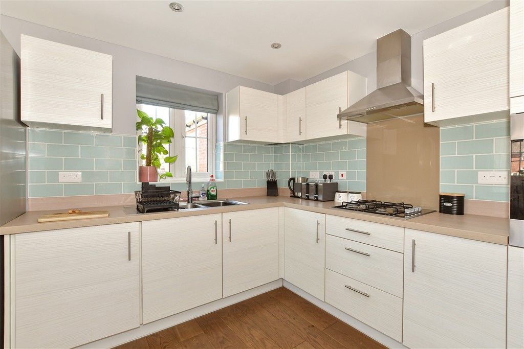 Property photo 2 of 13 Kitchen/ Dining Room