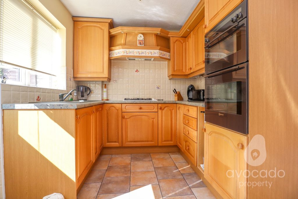 Property photo 2 of 11 5165194