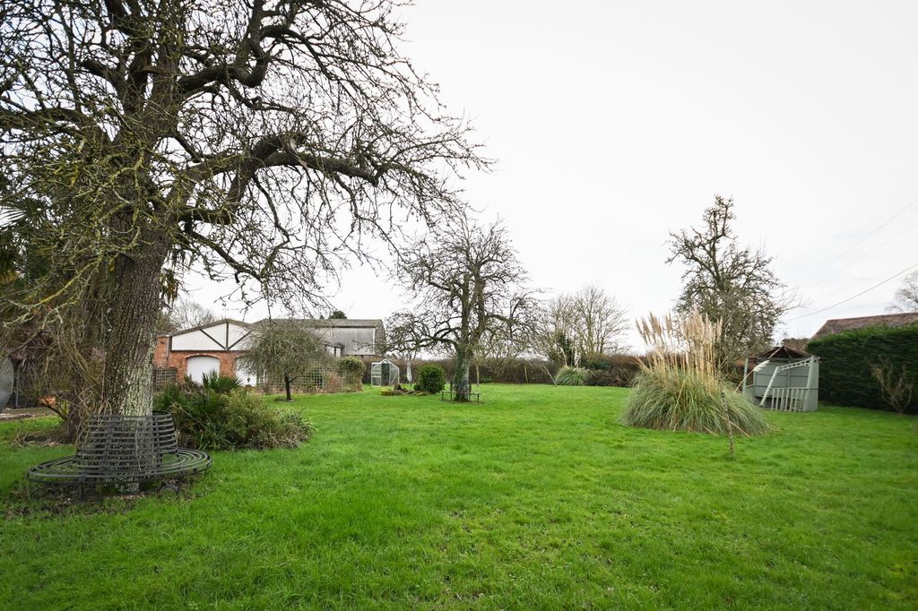 Property photo 2 of 21