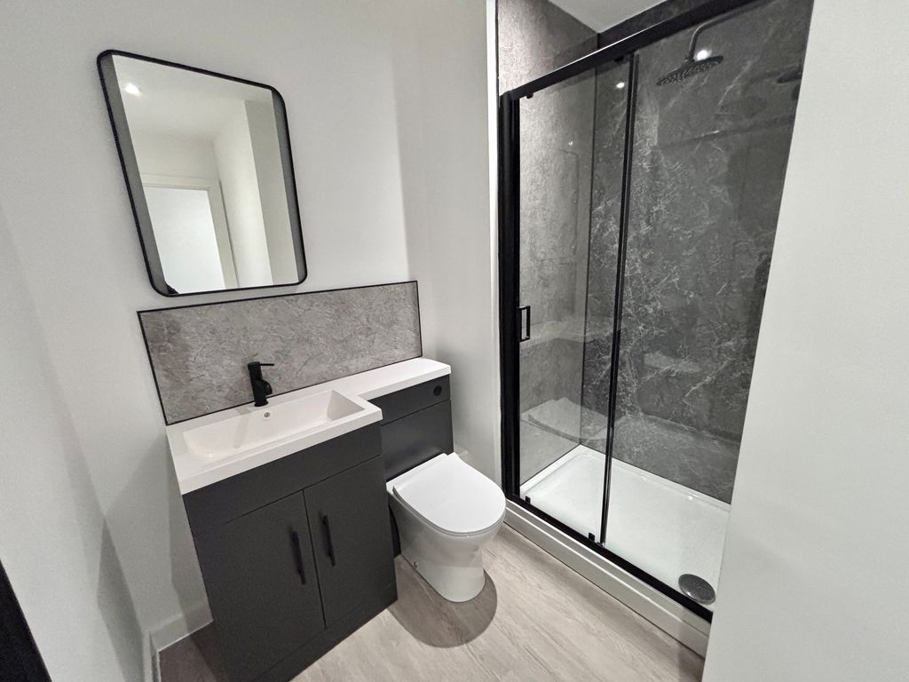 Property photo 3 of 6 Shower Room