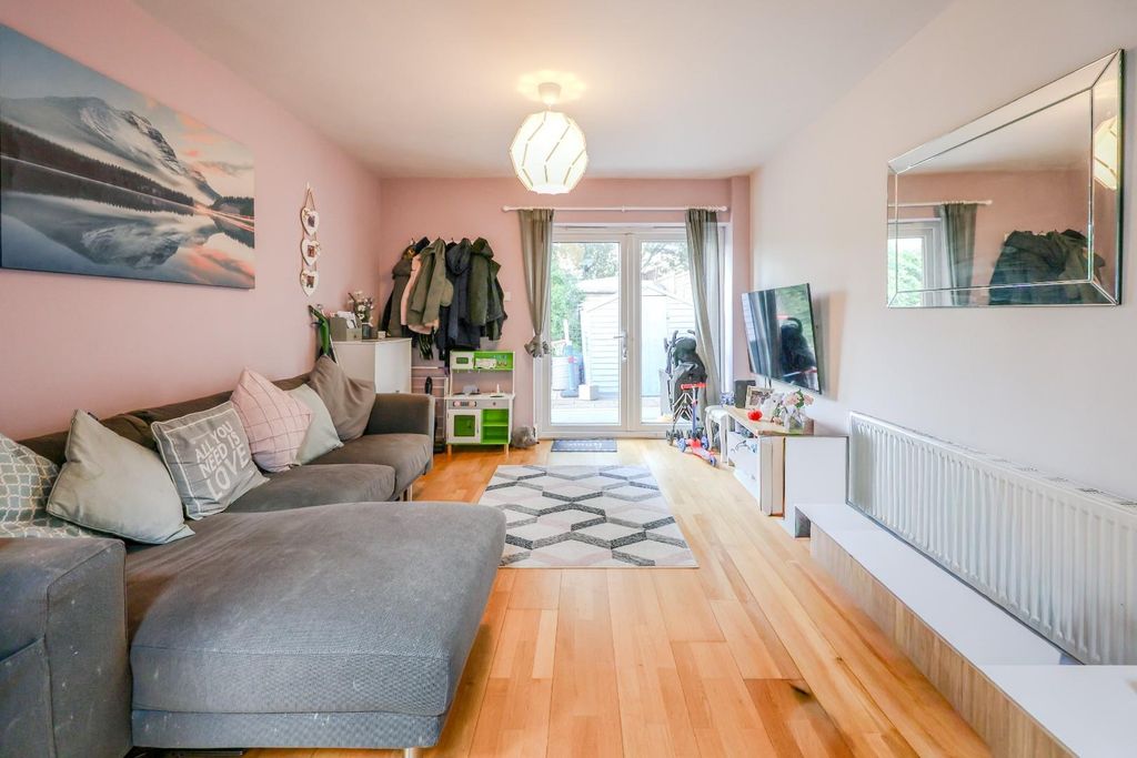 Property photo 2 of 12