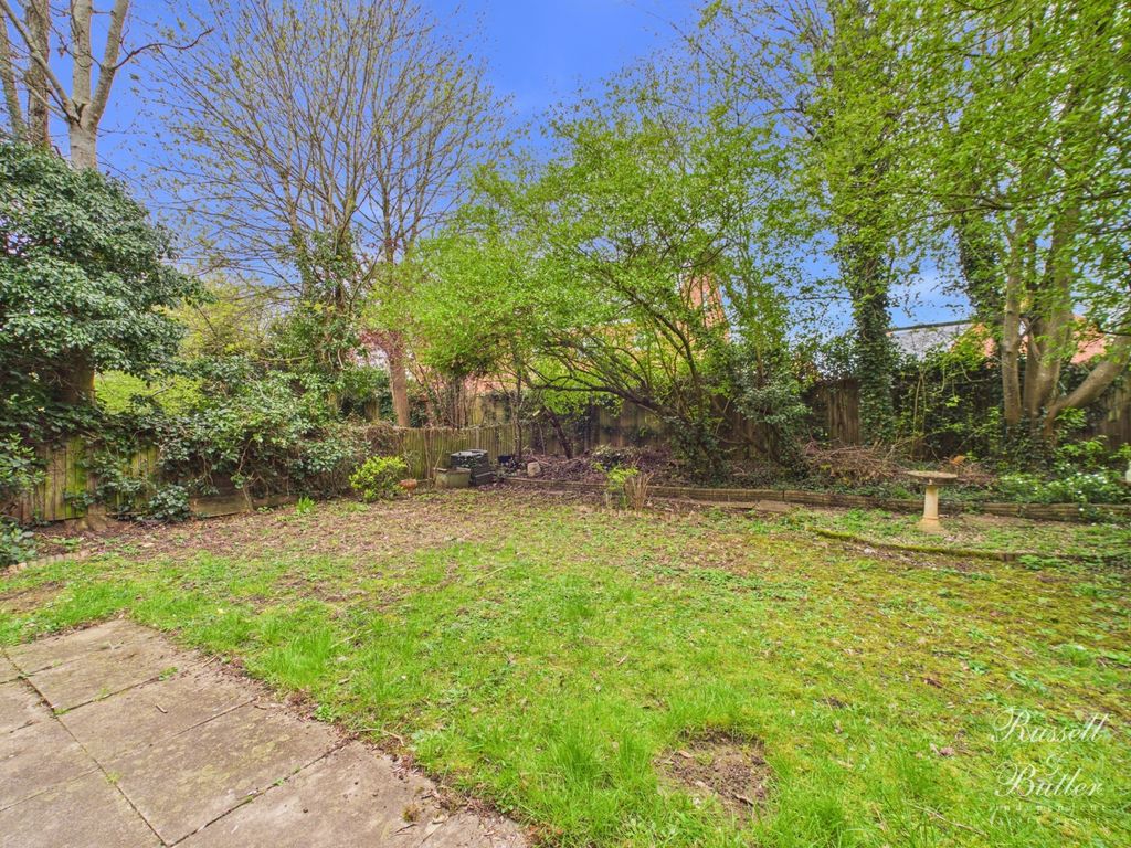 Property photo 3 of 15 Cam01995G0-Pr0433-Still018