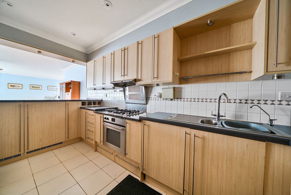 Property photo 3 of 13 Kitchen