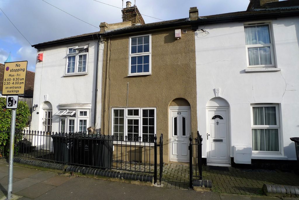 Property photo 1 of 9