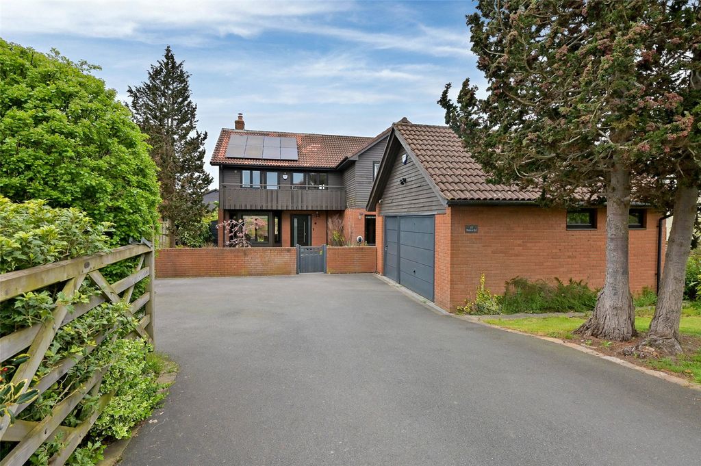 Property photo 2 of 15 Picture No. 03