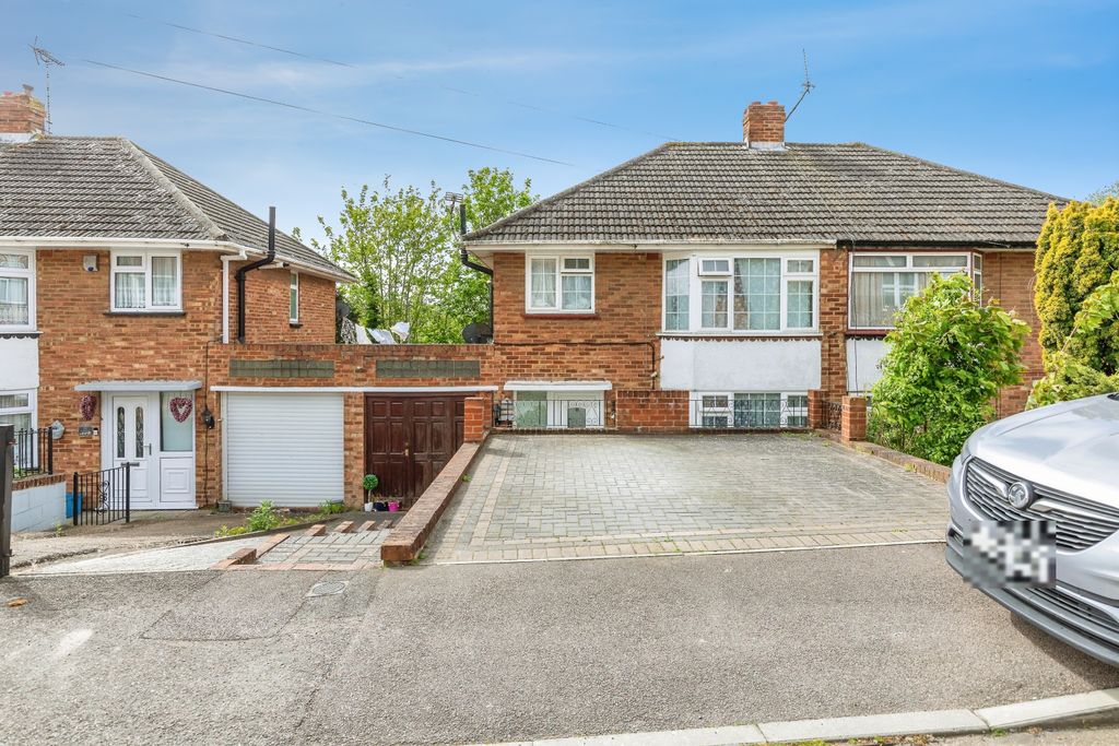 Property photo 2 of 22