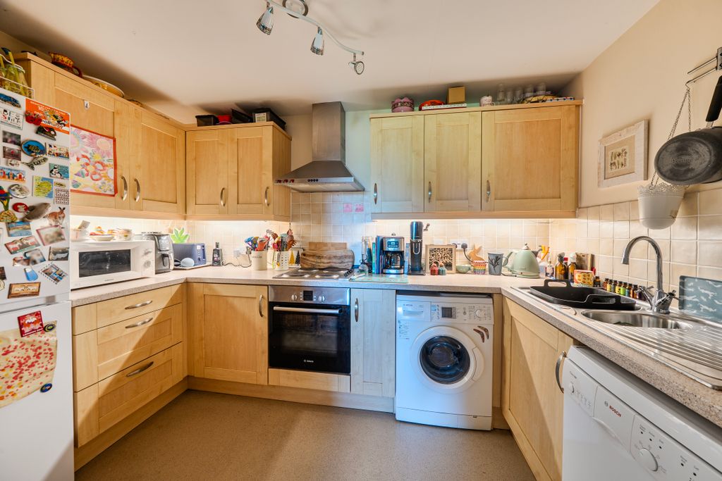 Property photo 2 of 13
