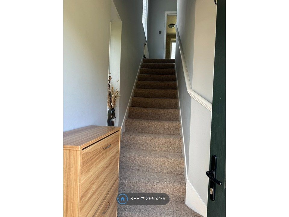 Property photo 3 of 10 Main Entrance