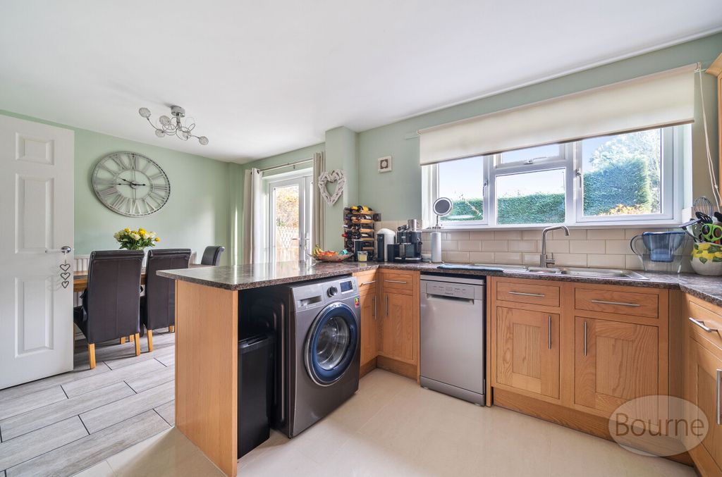 Property photo 3 of 19 2267403A-9009-412...