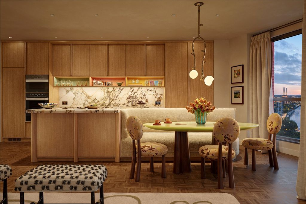 Property photo 3 of 18 Kitchen/Dining Area