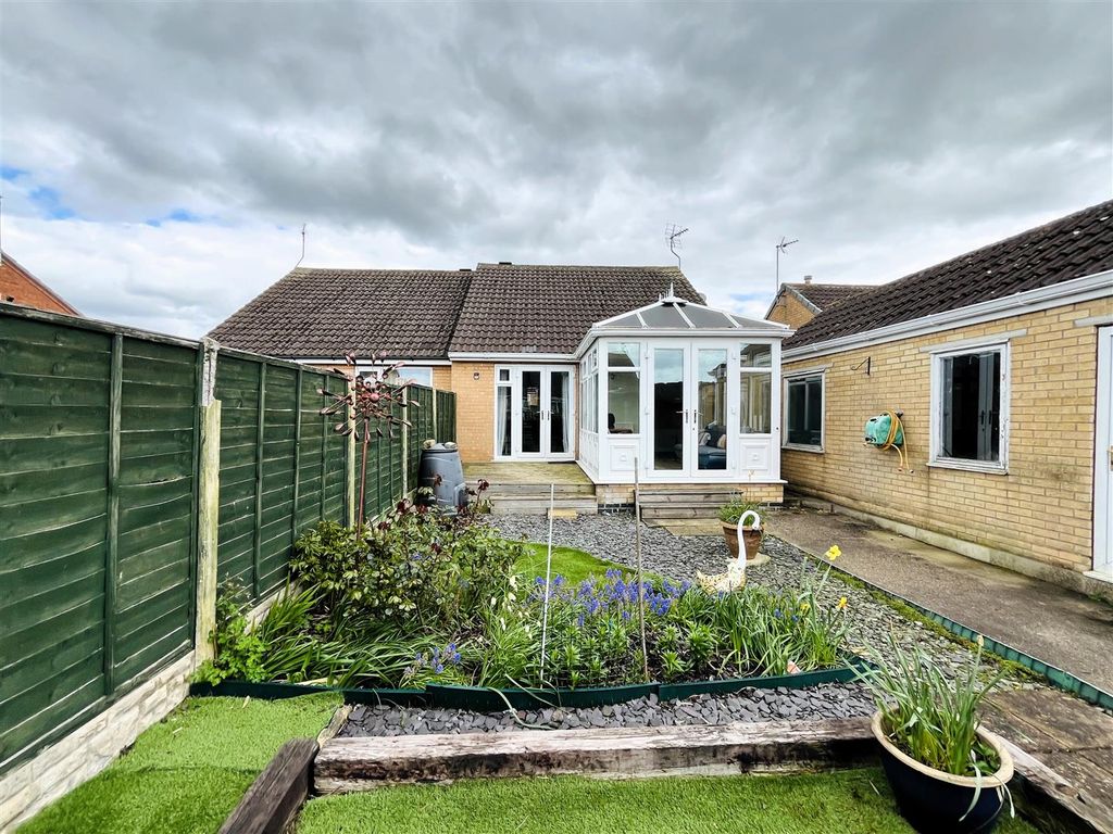 Property photo 3 of 10 Garden