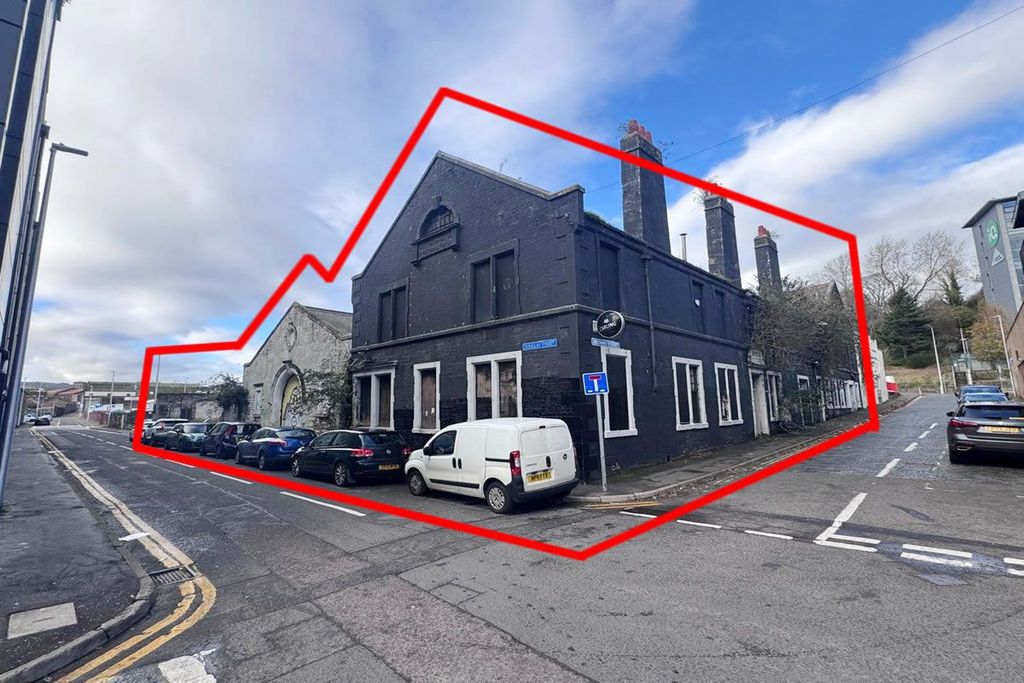 Property photo 1 of 9