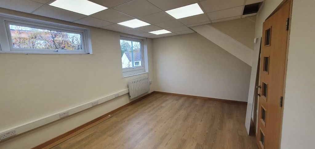 Property photo 1 of 3