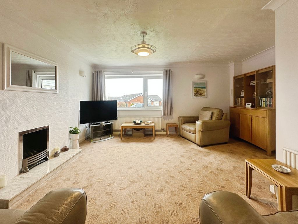 Property photo 2 of 20 Photo 4