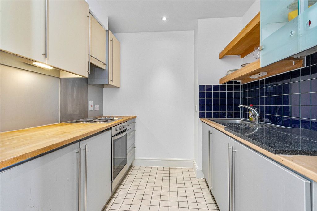Property photo 3 of 10 Picture No. 02