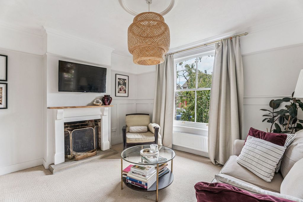 Property photo 2 of 16