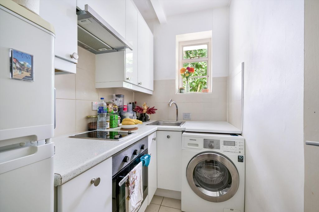 Property photo 3 of 11 Image