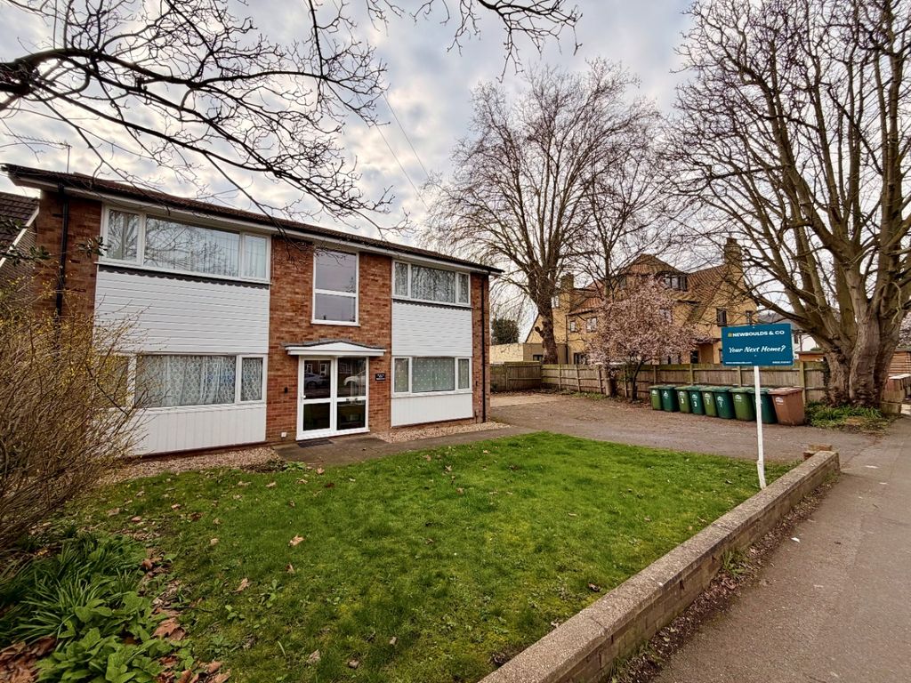 Property photo 1 of 8 669441