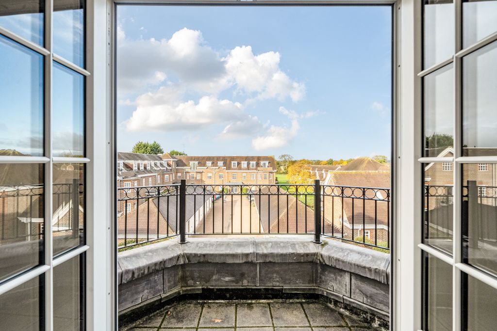 Property photo 1 of 7 Brochure