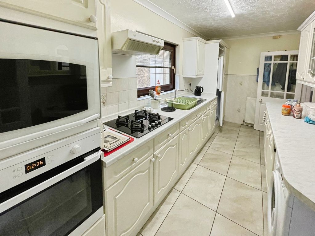 Property photo 3 of 19