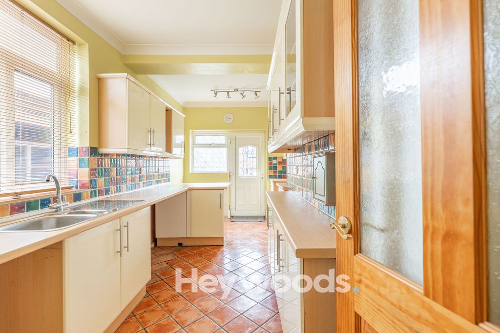 Property photo 2 of 26