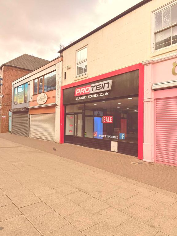 Property photo 2 of 9 Shop Front