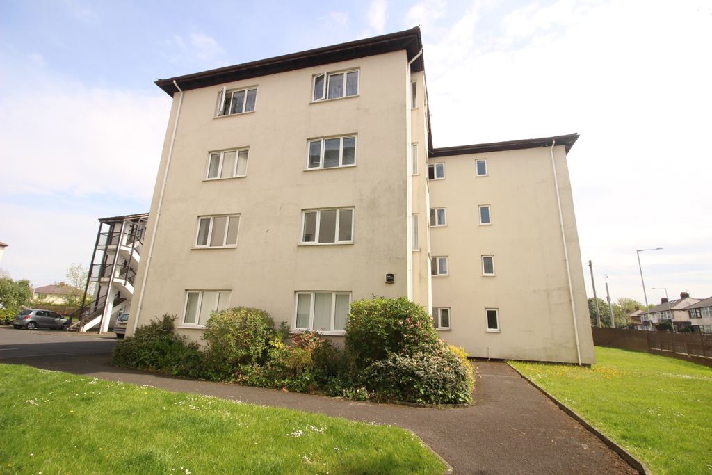 Property photo 1 of 6