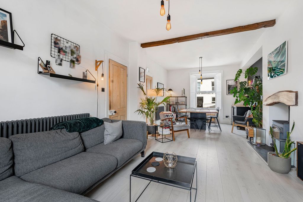 Property photo 2 of 29