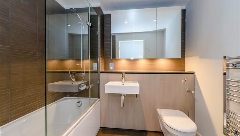 Property photo 3 of 7 Bathroom.Jpg