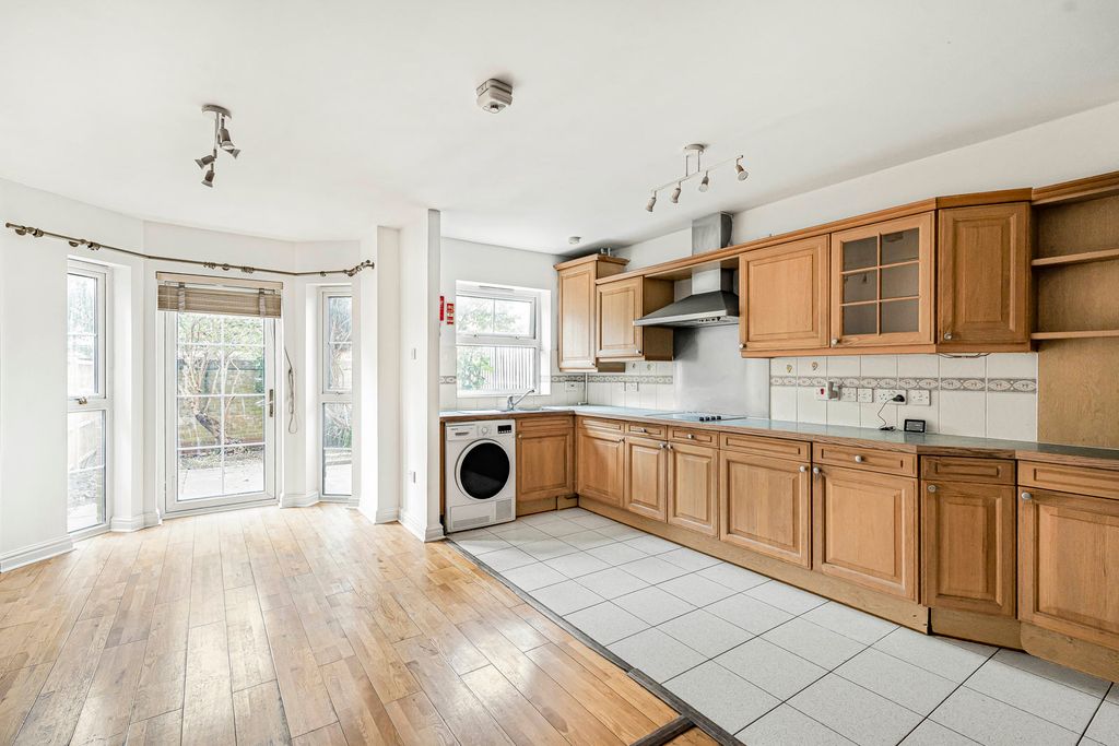 Property photo 2 of 29 Kitchen