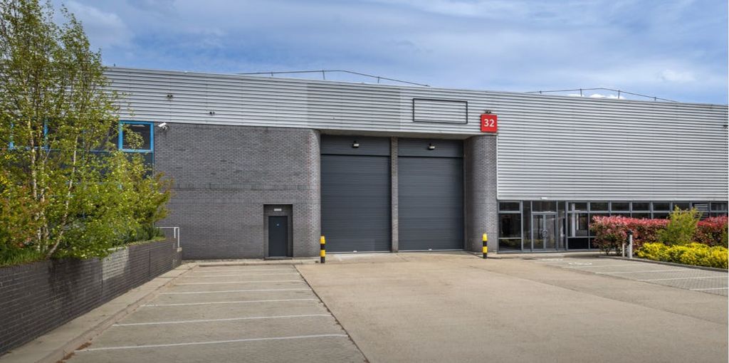 Property photo 1 of 3 Unit 32, Segro Metropolitan Park