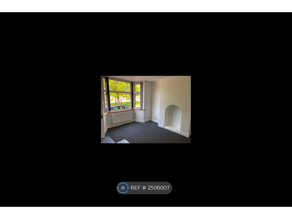 Property photo 2 of 27