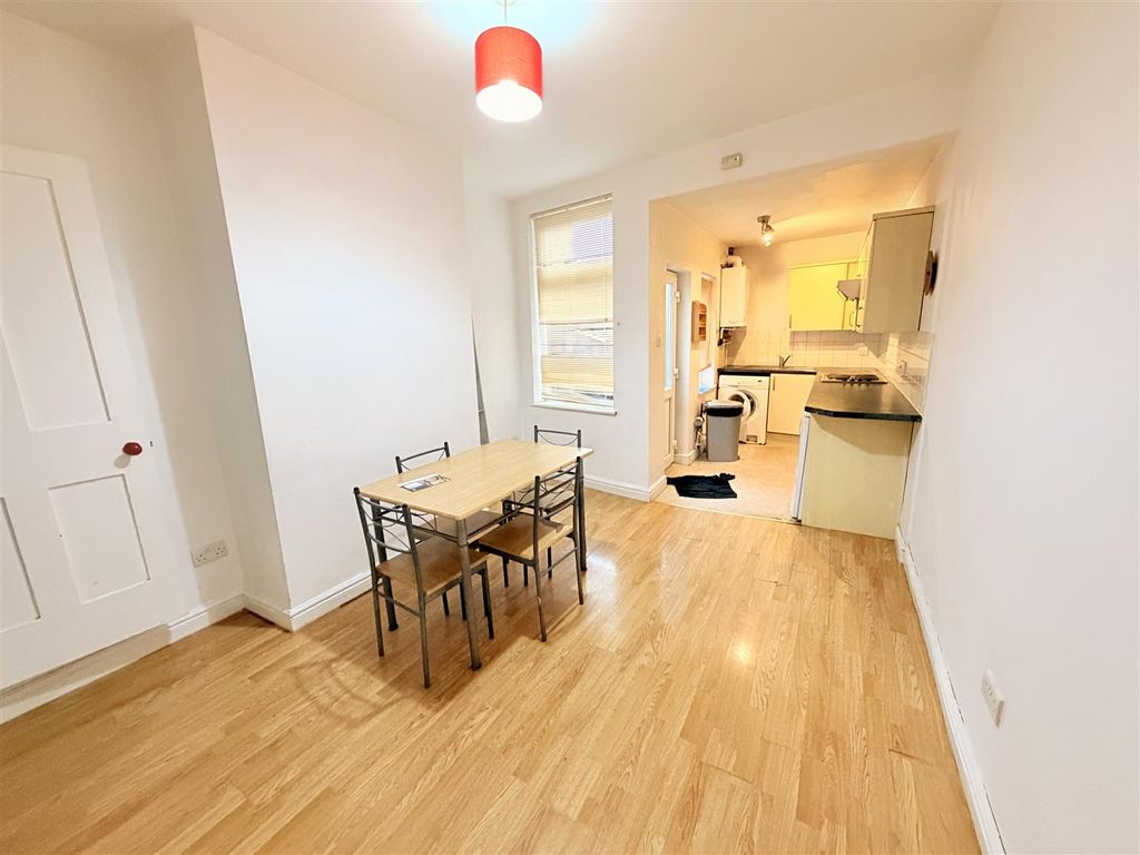 Property photo 2 of 15 Tempimagef3W2Mw.Jpg