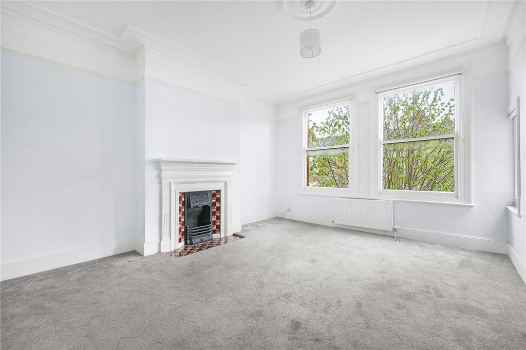 Property photo 3 of 15 Picture No. 08