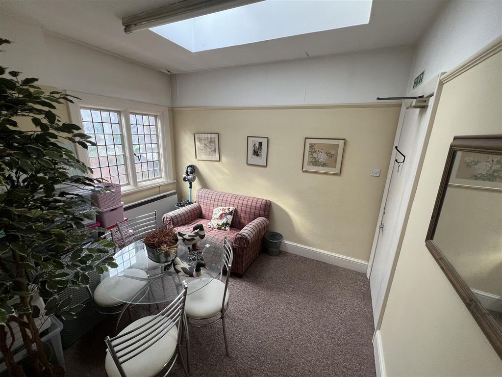 Property photo 2 of 10 Img_8840.Jpg