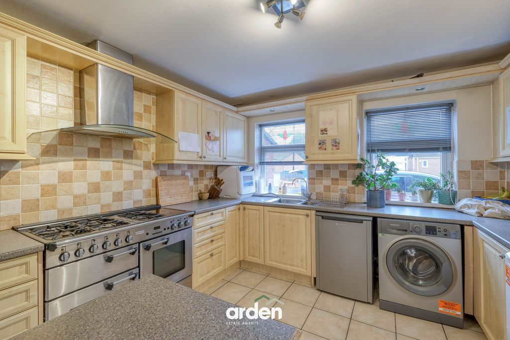 Property photo 2 of 12