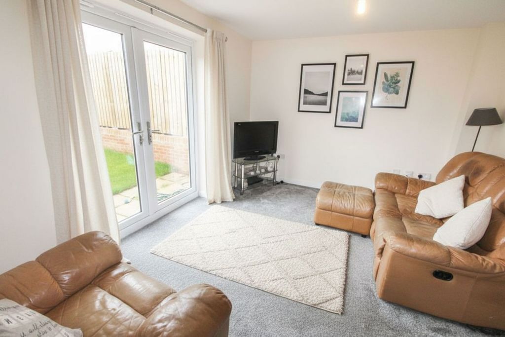 Property photo 2 of 9