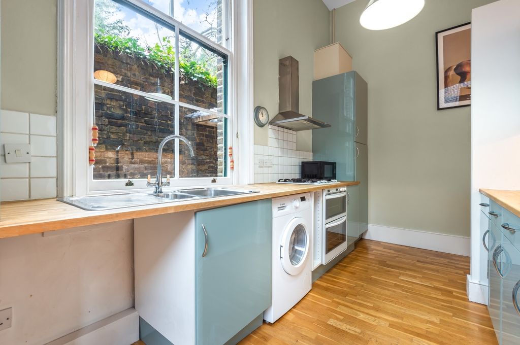 Property photo 2 of 4 Kitchen