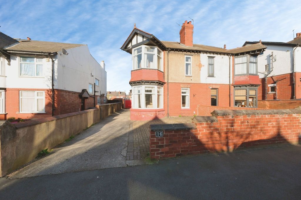 Property photo 1 of 20 Front