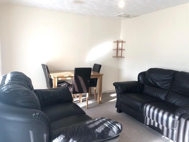 Property photo 2 of 5 Living Room