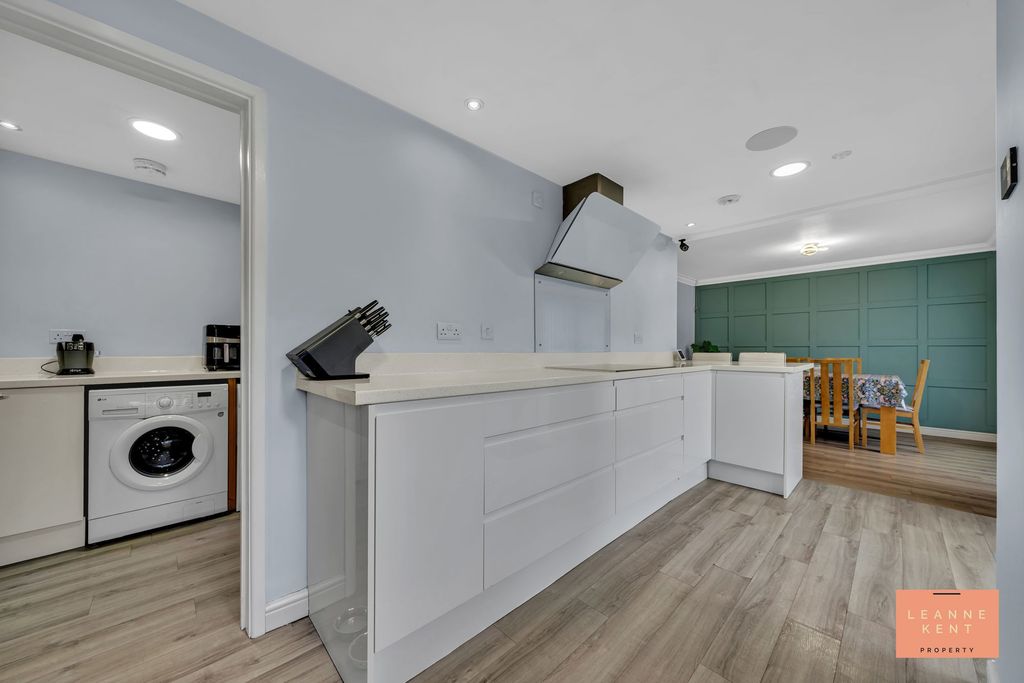 Additional image 16 of 5 bed semi-detached house for saleCaerleon Court, Caerphilly CF83