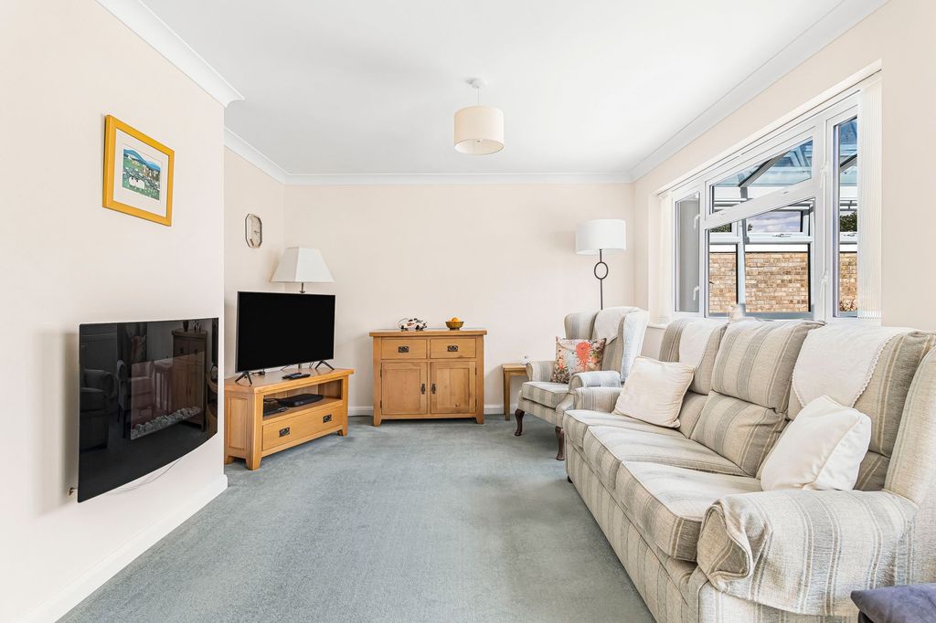 Property photo 2 of 16