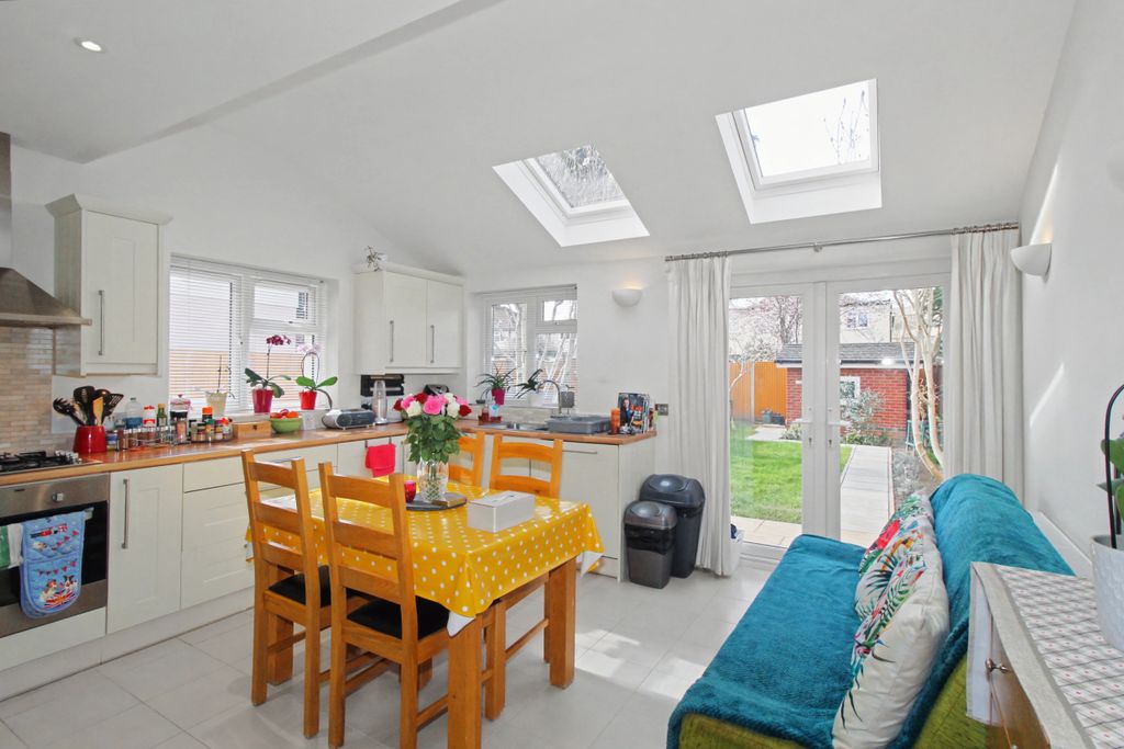 Property photo 2 of 10