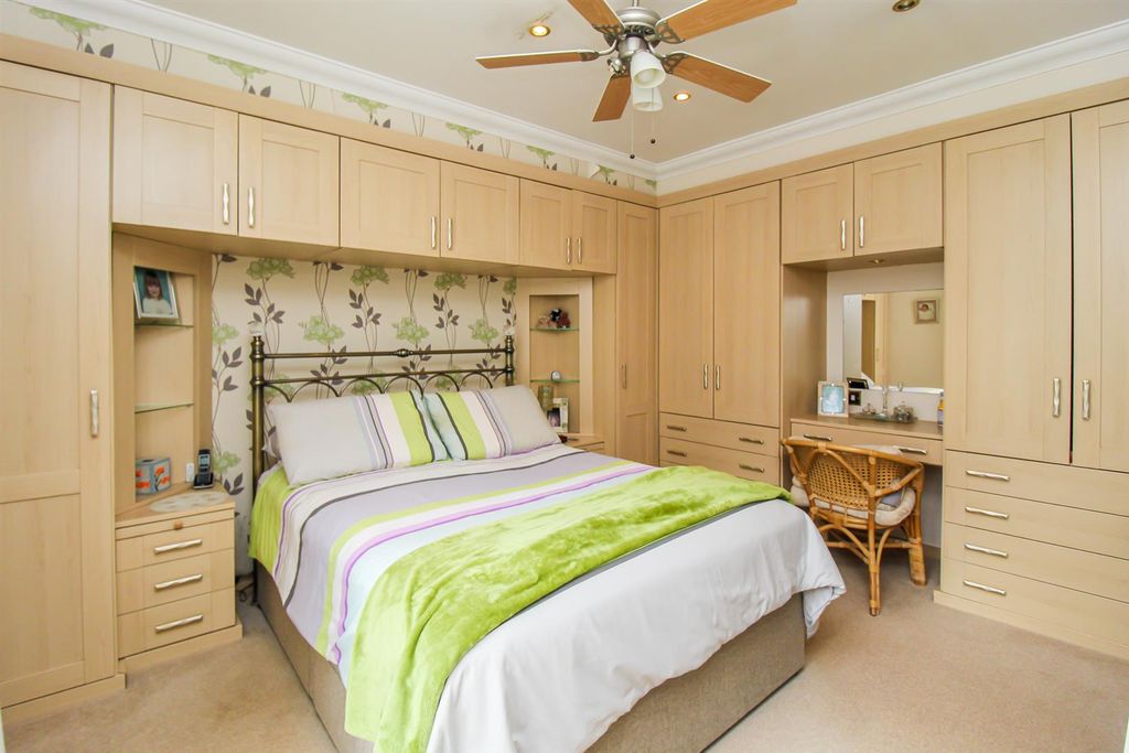 Property photo 2 of 10 Bedroom One