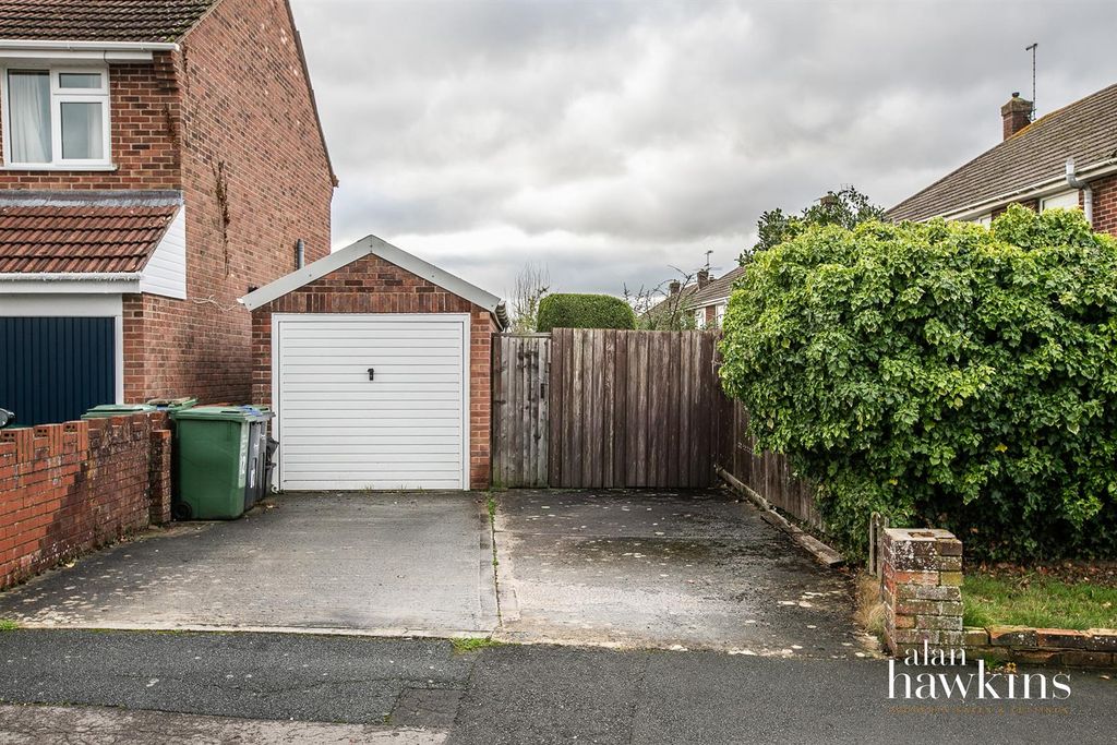 Property photo 2 of 8 3542-7.Jpg