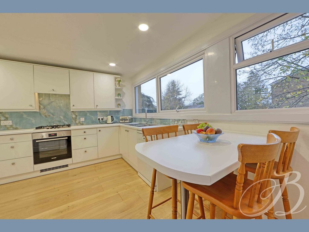 Property photo 3 of 22