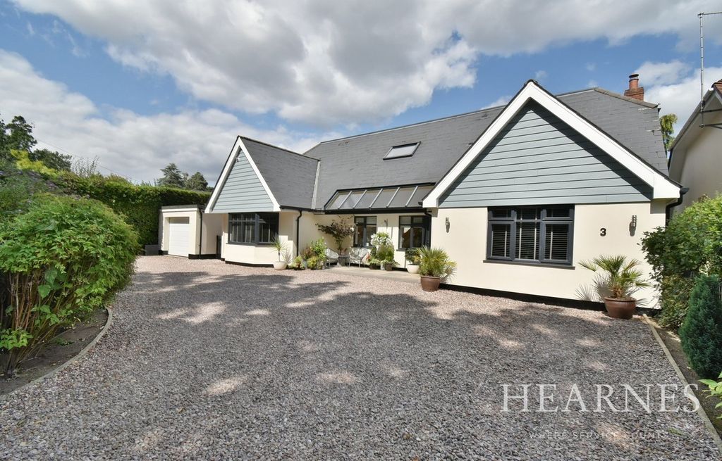 Property photo 1 of 33