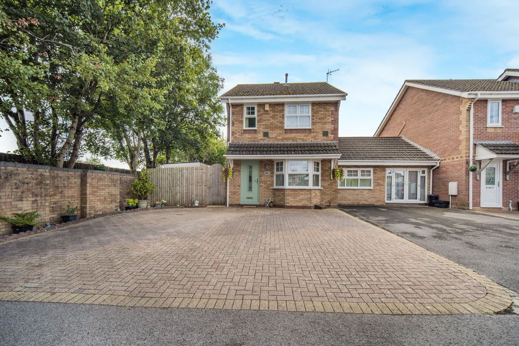 Property photo 1 of 43